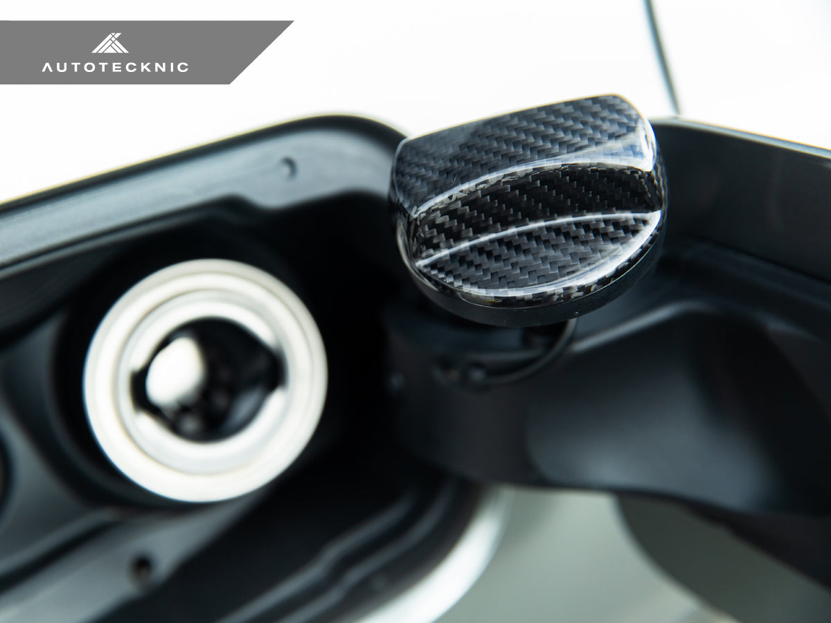 AutoTecknic Dry Carbon Competition Fuel Cap Cover - BMW U11 X1