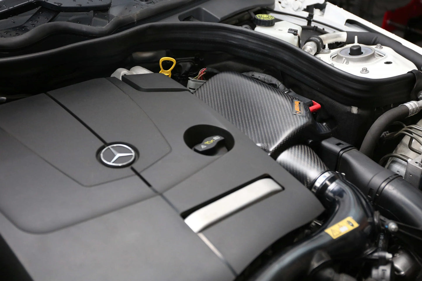 Armaspeed - Carbon Fiber Cold Air Intake Kit || E200-260 (M274)