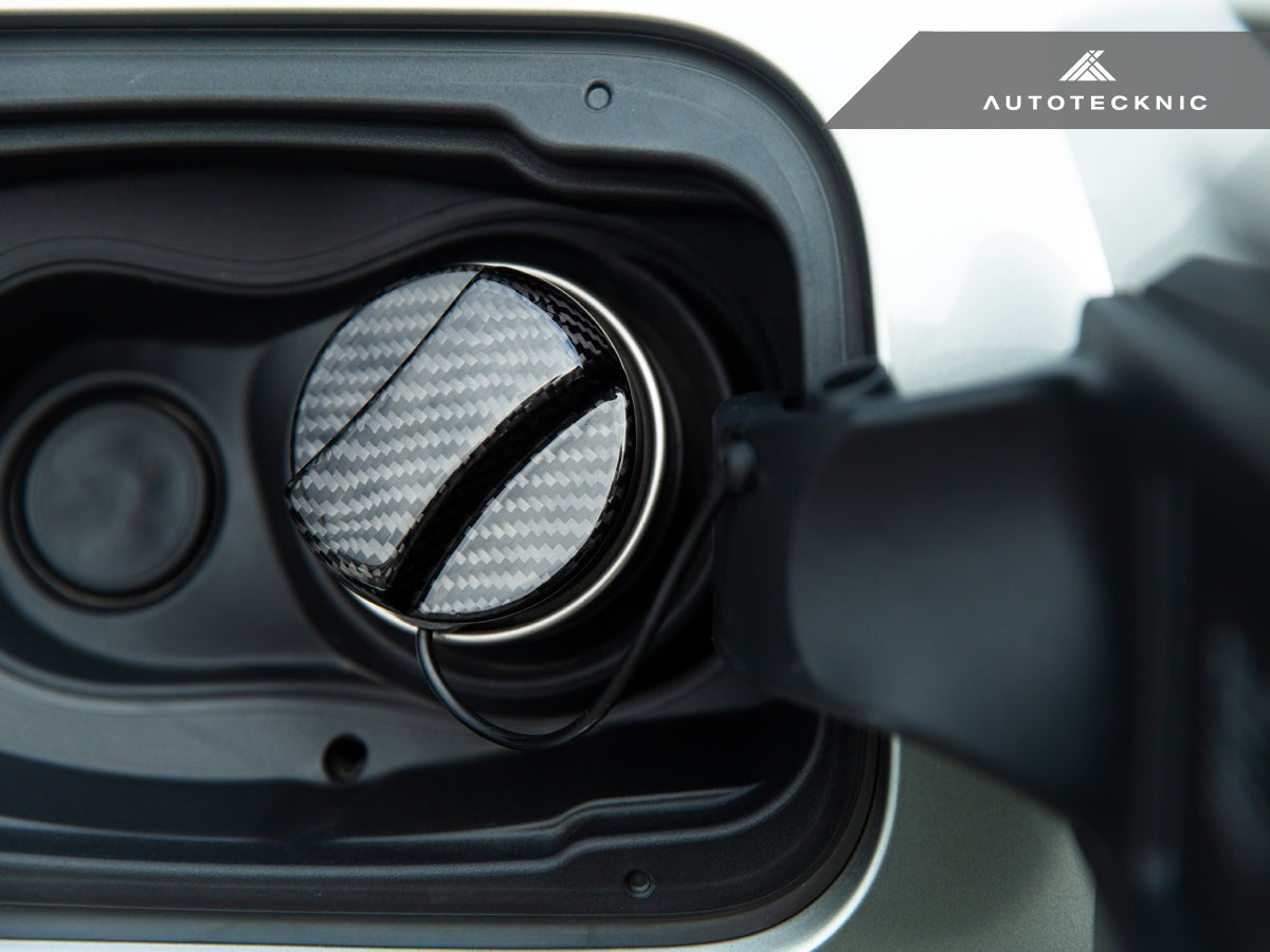 AutoTecknic Dry Carbon Competition Fuel Cap Cover - BMW G22/ G26 4-Series