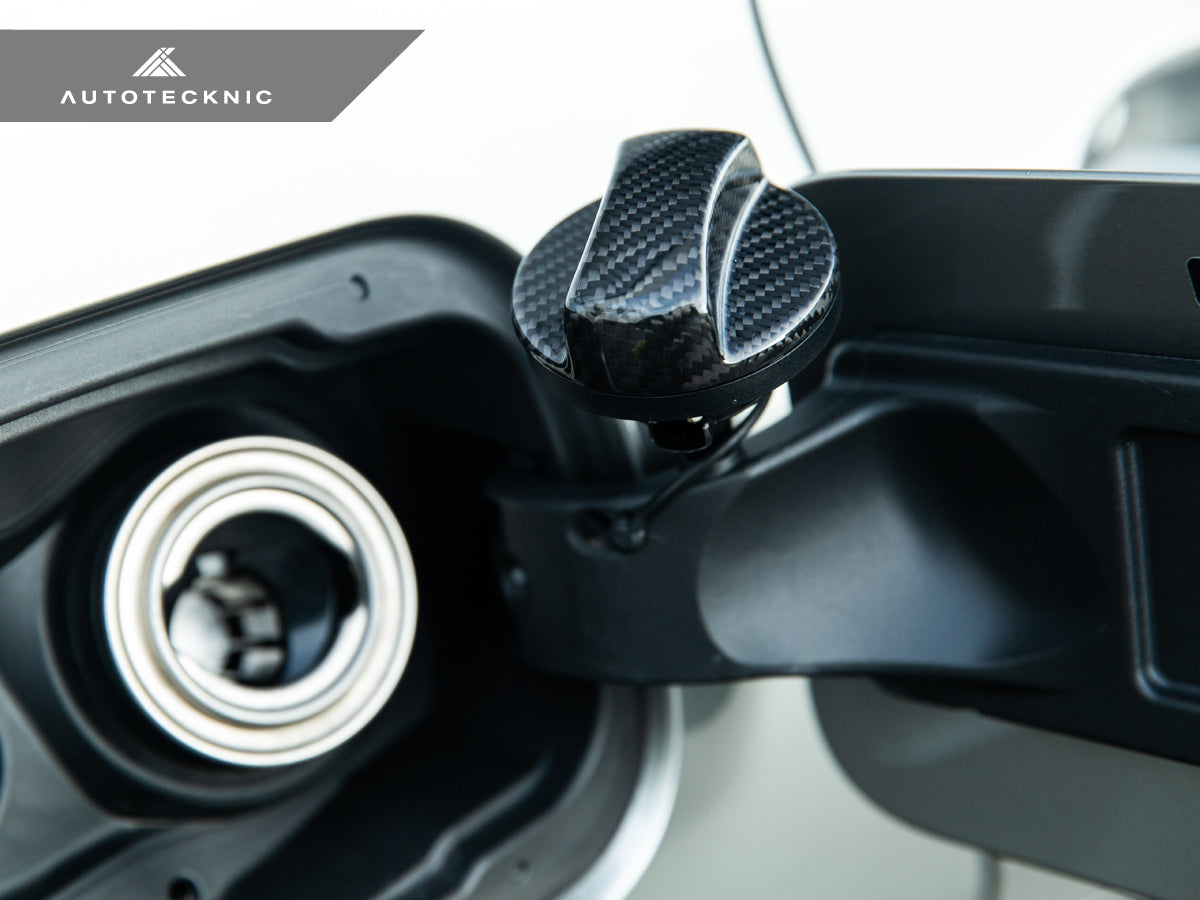 AutoTecknic Dry Carbon Competition Fuel Cap Cover - BMW U11 X1