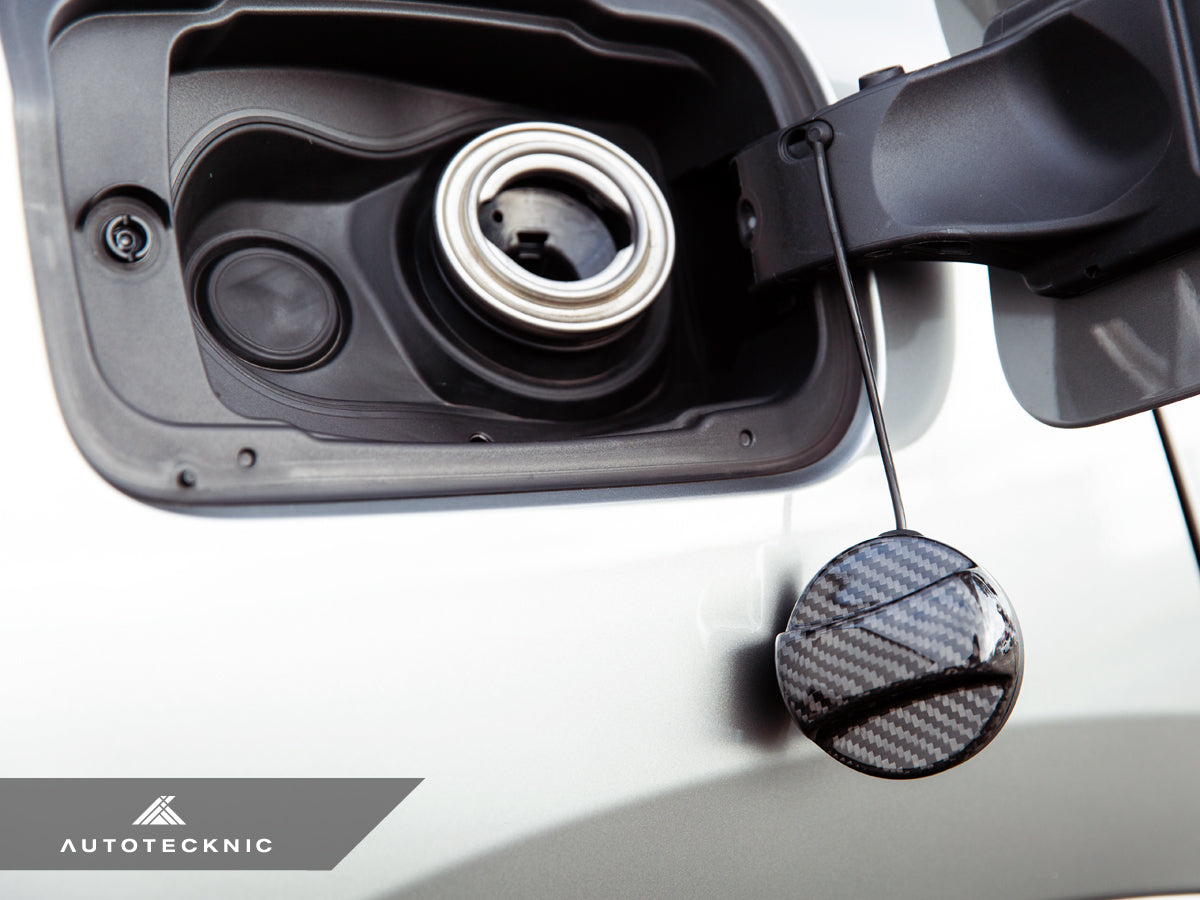 AutoTecknic Dry Carbon Competition Fuel Cap Cover - BMW G22/ G26 4-Series