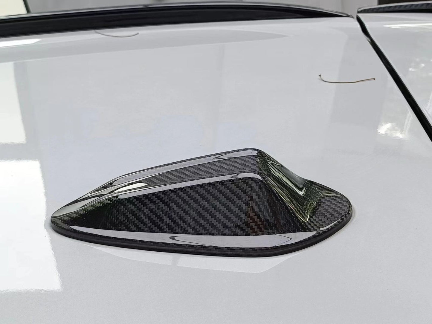 AutoTecknic Dry Carbon Roof Antenna Cover - BMW G81 M3 Touring 2023-Up