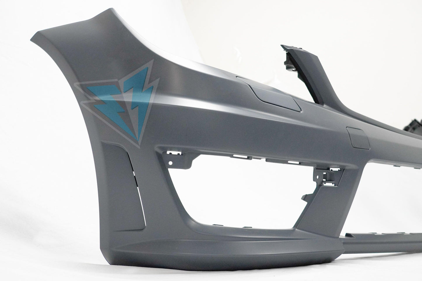 2012-2014 Mercedes Benz (W204) Facelift C63 AMG Style Front Bumper Conversion Kit