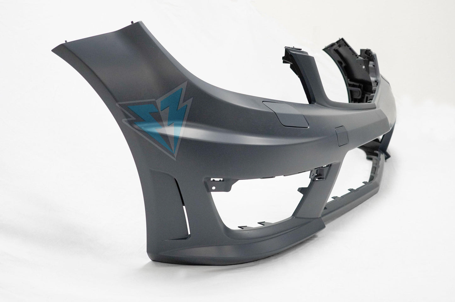 2012-2014 Mercedes Benz (W204) Facelift C63 AMG Style Front Bumper Conversion Kit