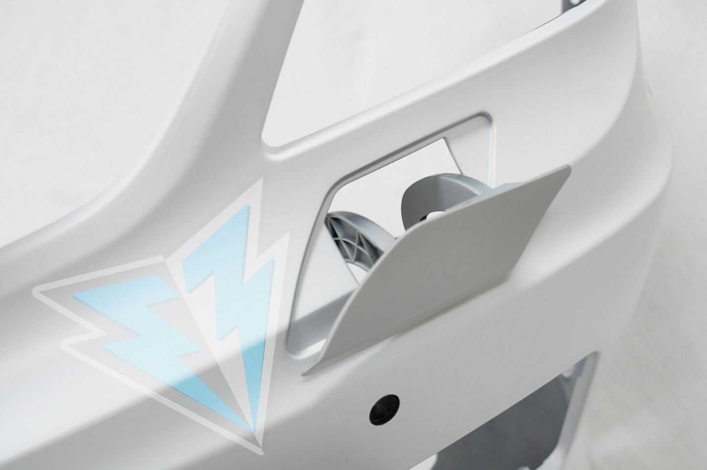 2010-2013 Mercedes Benz (W212) Pre-Facelift E63 AMG Style Front Bumper Conversion Kit (DRL Included)