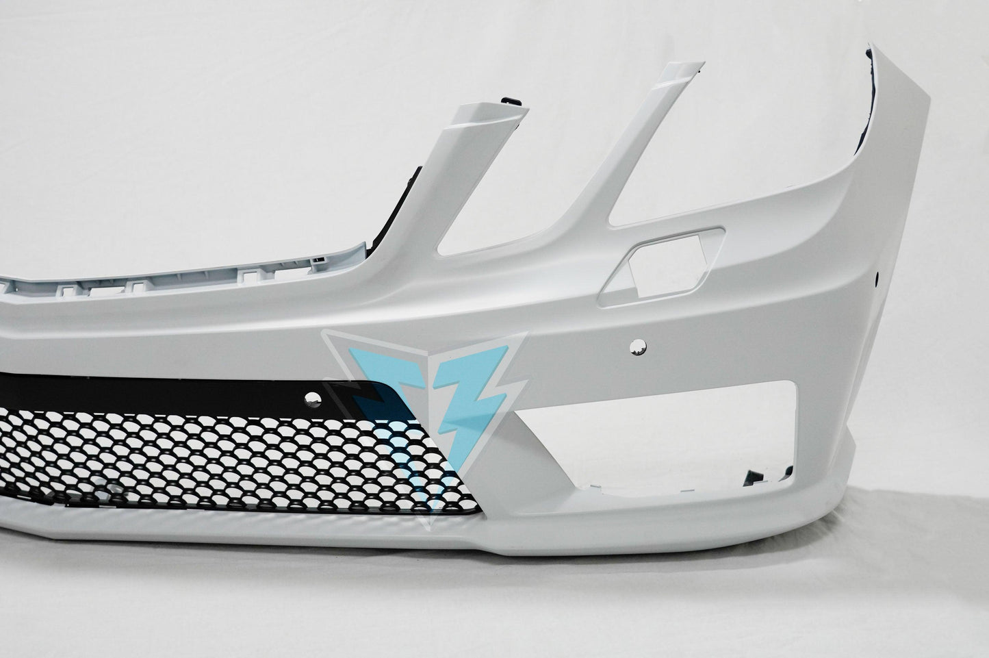 2010-2013 Mercedes Benz (W212) Pre-Facelift E63 AMG Style Front Bumper Conversion Kit (DRL Included)