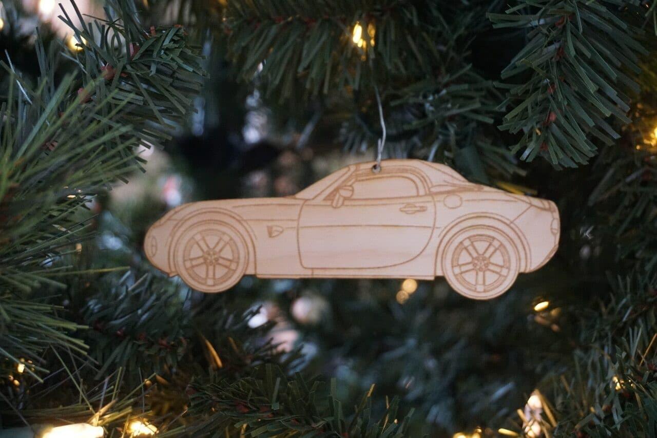 ZSPEC Laser-Engraved Birch Ornament, Style: Pontiac Solstice/Saturn Sky ~5-inch Wide