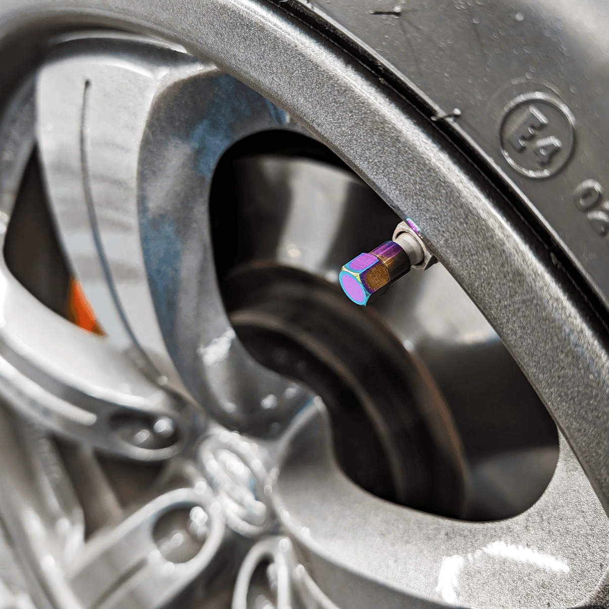 Titanium Tire Cap Set, Universal for Valve Stem Caps on Cars & Bikes, Grade-5 Titanium