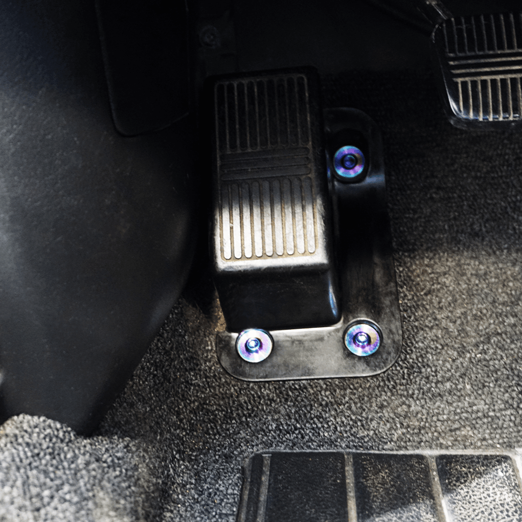 ZSPEC Dress Up Bolts® Dead-Pedal Fastener Kit for Nissan 240SX S13 (& Silvia), Titanium