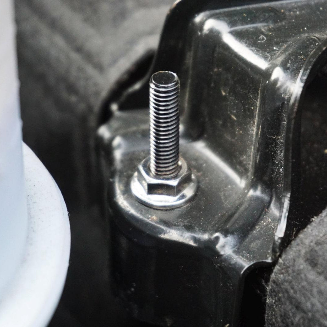 ZSPEC "Stage 2" Dress Up Bolts® Fastener Kit for 16+ Nissan Titan 5.6L, Stainless & Billet