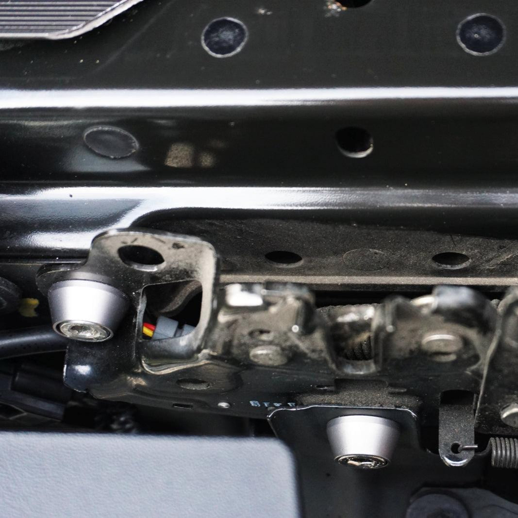 ZSPEC "Stage 2" Dress Up Bolts® Fastener Kit for 16+ Nissan Titan 5.6L, Stainless & Billet